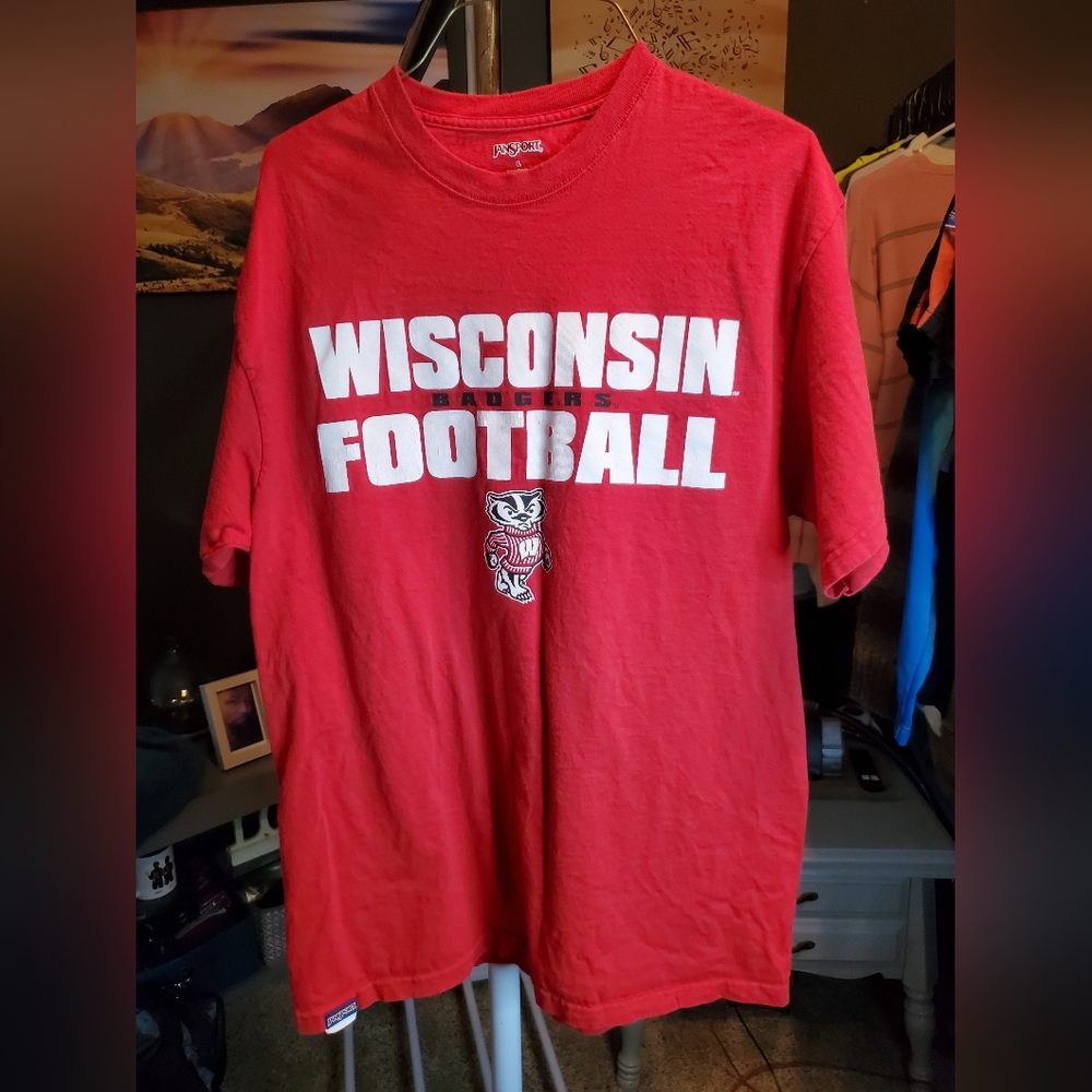UW Wisconsin T-shirt